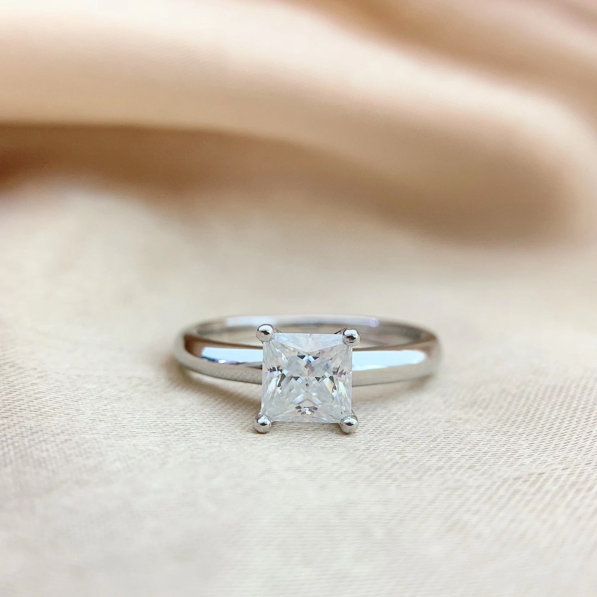 【#214】925 Sterling Silver Moissanite Ring - Queenou Jewelry